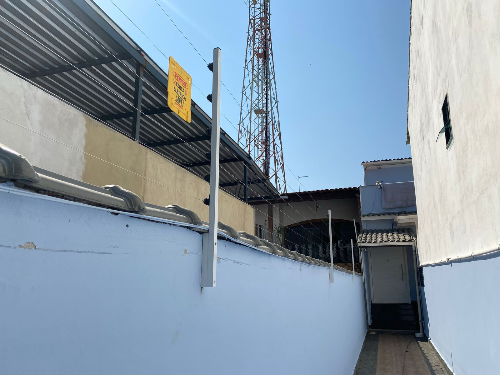 Cerca el?trica instalada pela Laminas ? foto 3